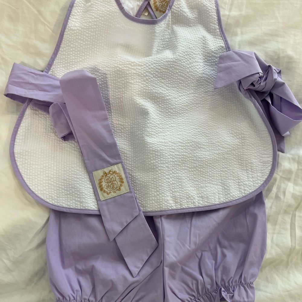 NWOT Charming Lavender and White Kids Bib Set